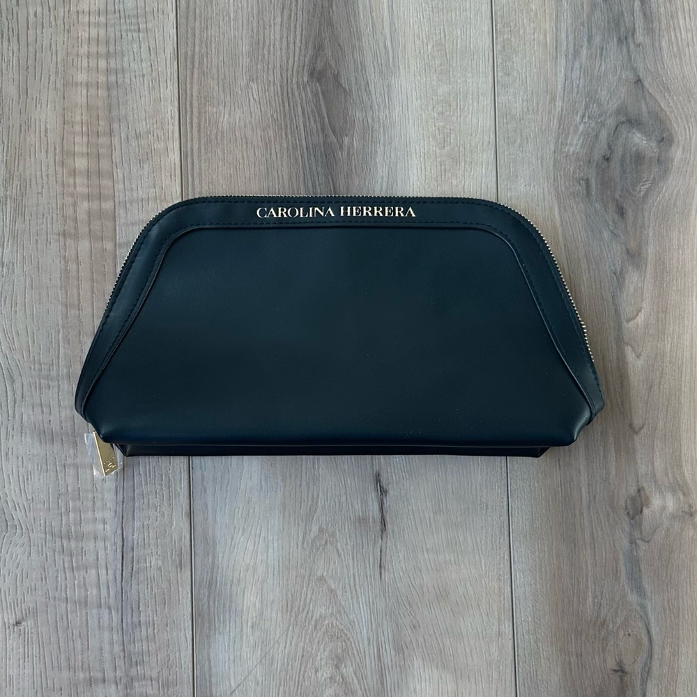 CAROLINA HERRERA BLACK & GOLD MAKEUP BAG!! BRAND NEW!!